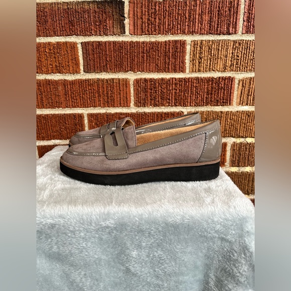 Vintage Naturalizer Penny Loafers.  Size 6. - Picture 2 of 4